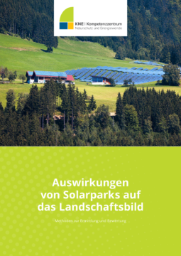 Solarpark in Landschaft